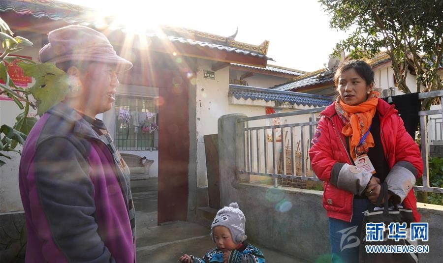 (決戰(zhàn)決勝脫貧攻堅(jiān)·圖文互動)(3)山上的放羊娃不見了——涼山教育扶貧斬?cái)嘭毨А按H傳遞”