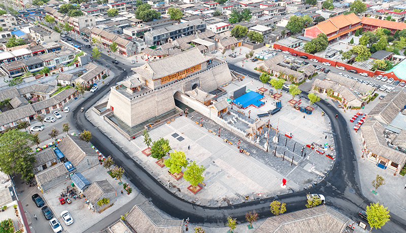 2022年9月8日，石家莊，航拍正定縣正定古城陽和樓與正定歷史文化街。